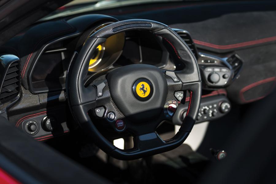 Панель приборов Ferrari 458 Speciale A 2014 года  (NA) (фото 17 из 34)